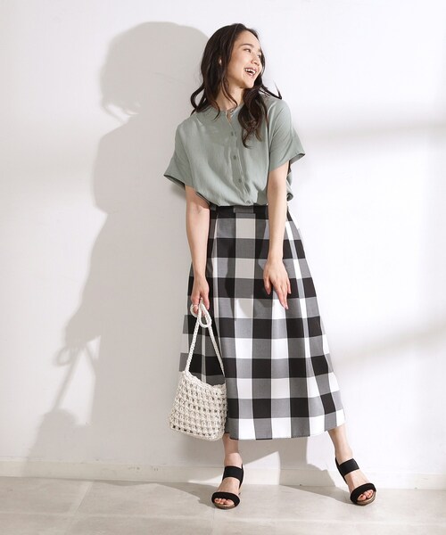 DRESKIP(ドレスキップ)の「◆【無理せずキレイ】バンドカラーブラウス(シャツ/ブラウス・レディース・グリーン系/チャコールグレー/ライトベージュ/カーキ・00)」の5枚目の写真