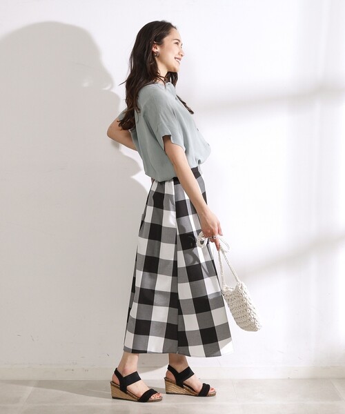 DRESKIP(ドレスキップ)の「◆【無理せずキレイ】バンドカラーブラウス(シャツ/ブラウス・レディース・グリーン系/チャコールグレー/ライトベージュ/カーキ・00)」の6枚目の写真