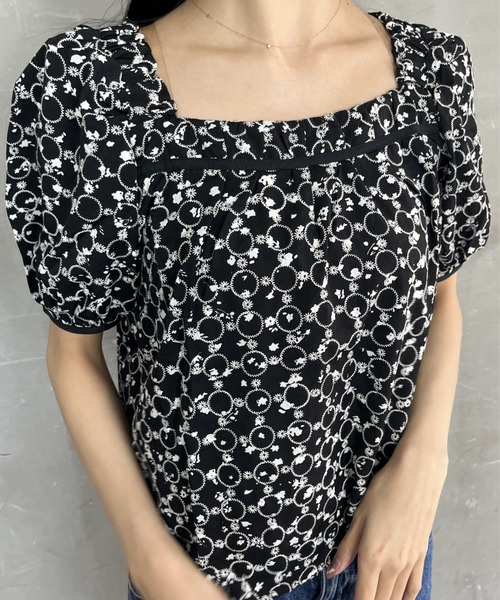 tolene(トレネ)の「アイレット刺繍バックリボンパフスリーブレースブラウス(シャツ/ブラウス・レディース・ブラック/ホワイト・FREE)」の6枚目の写真