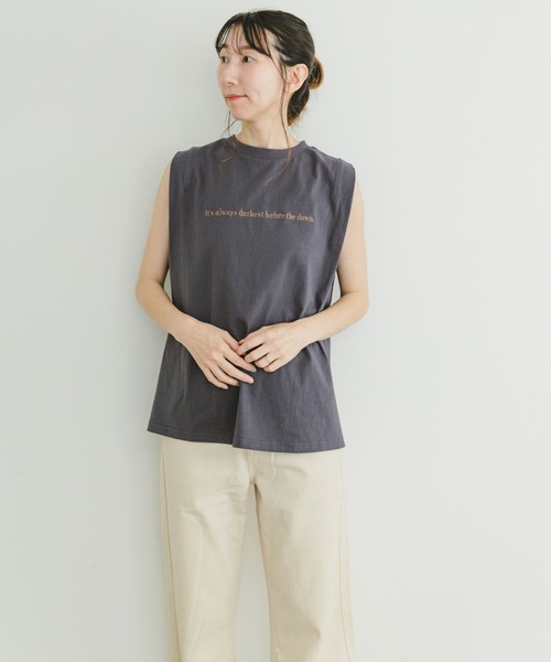 ITEMS URBANRESEARCH（アイテムズ アーバンリサーチ）の「ショルダータックロゴTシャツ（Tシャツ/カットソー・レディース・グレー系その他/チャコールグレー/ホワイト/オレンジ・FREE）」の14枚目の写真