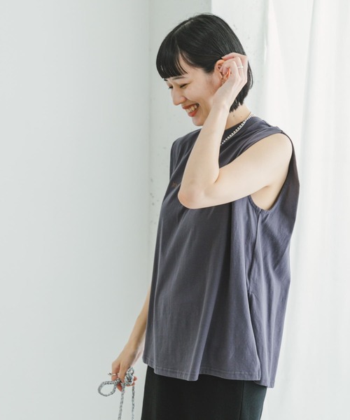 ITEMS URBANRESEARCH（アイテムズ アーバンリサーチ）の「ショルダータックロゴTシャツ（Tシャツ/カットソー・レディース・グレー系その他/チャコールグレー/ホワイト/オレンジ・FREE）」の17枚目の写真