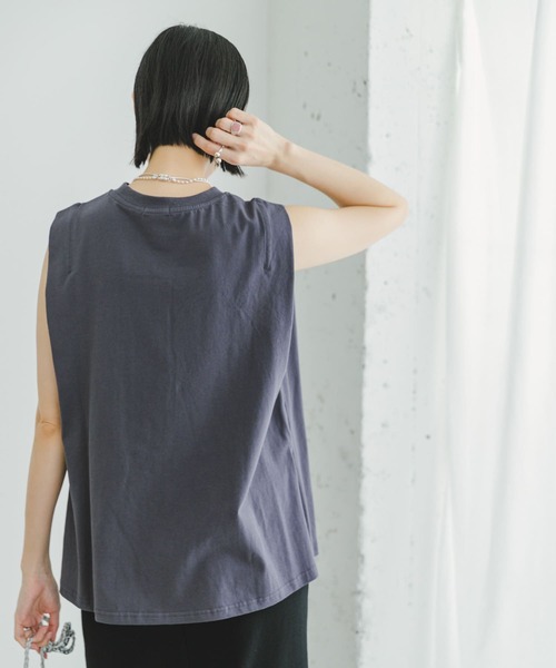 ITEMS URBANRESEARCH（アイテムズ アーバンリサーチ）の「ショルダータックロゴTシャツ（Tシャツ/カットソー・レディース・グレー系その他/チャコールグレー/ホワイト/オレンジ・FREE）」の18枚目の写真