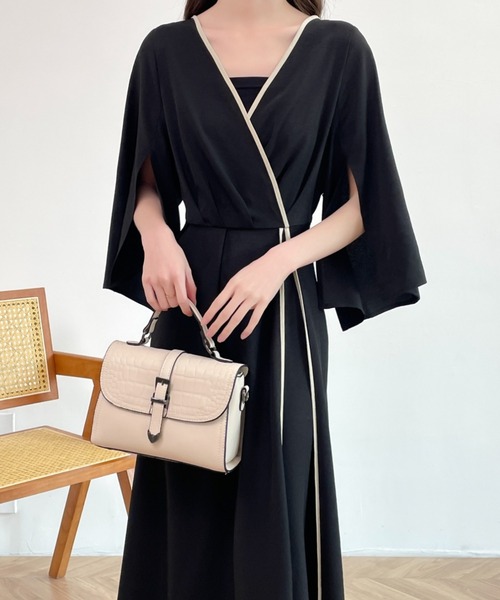 ECLIN(エクラン)の「フレアスリーブスリット配色パイピングカシュクールワンピース(ワンピース・レディース・ブラック/ブラウン/グリーン・M/L)」の13枚目の写真