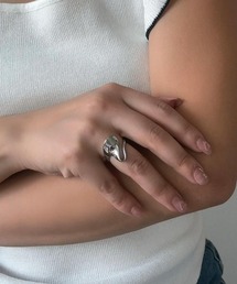 emouv by est（エモーヴバイエスト）の「ウェーブデザインリング（リング）」