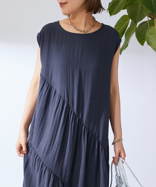 un dix cors（アンディコール）の「《お腹周りのカバー◎》バイヤスギャザーワンピース（ワンピース・レディース・ネイビー/キャメル・FREE）」の3枚目の写真