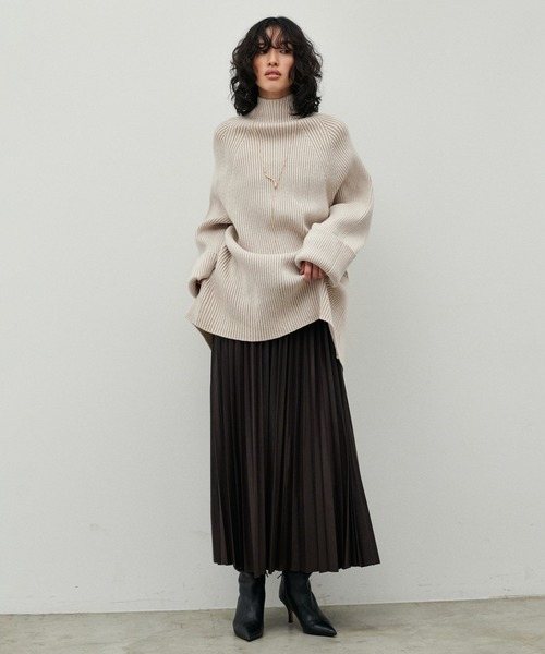 LARUTA(ラルータ)の「【LARUTA】前後2WAYスリットドルマンニットプルオーバー(ニット/セーター・レディース・ベージュ/オフホワイト/カーキ/サックスブルー/ブラック系その他・FREE)」の12枚目の写真
