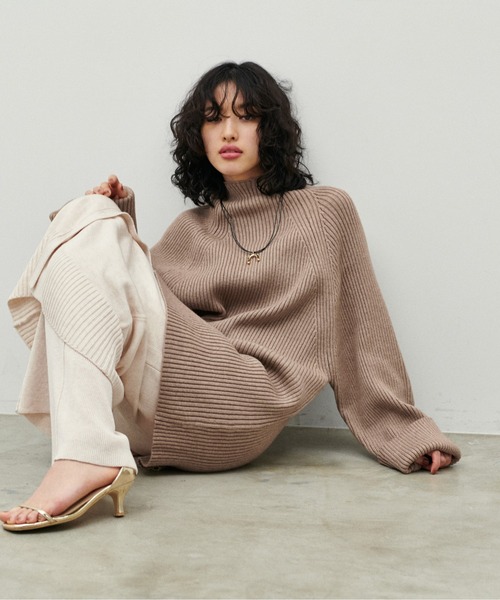 LARUTA(ラルータ)の「【LARUTA】前後2WAYスリットドルマンニットプルオーバー(ニット/セーター・レディース・ベージュ/オフホワイト/カーキ/サックスブルー/ブラック系その他・FREE)」の20枚目の写真