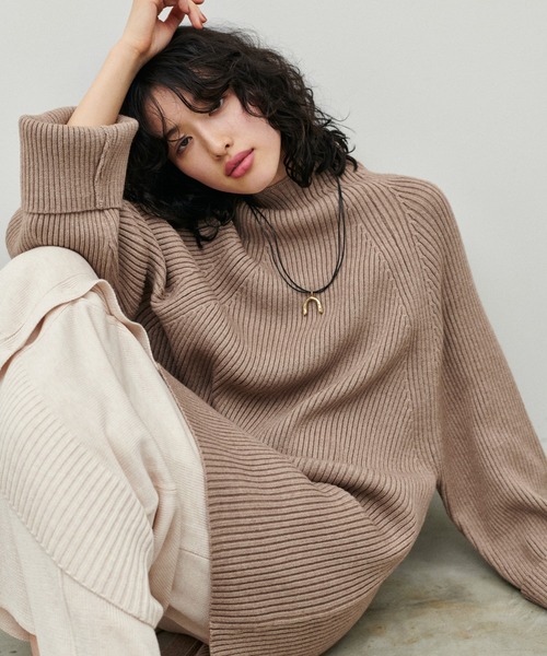 LARUTA(ラルータ)の「【LARUTA】前後2WAYスリットドルマンニットプルオーバー(ニット/セーター・レディース・ベージュ/オフホワイト/カーキ/サックスブルー/ブラック系その他・FREE)」の19枚目の写真