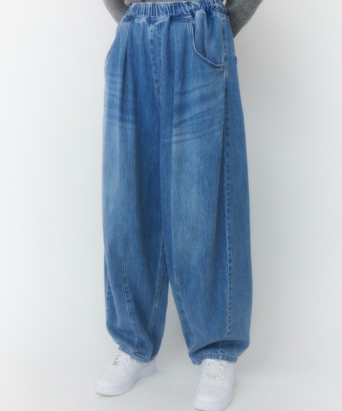 Candy Stripper（キャンディストリッパー）の「CND CURVE DENIM パンツ（デニムパンツ・レディース・ライトインディゴブルー/インディゴブルー・2）」の8枚目の写真