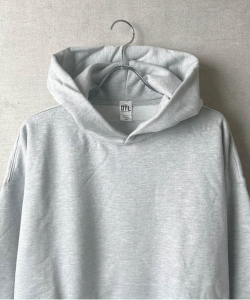 INNOCENT(イノセント)の「【T2】【OTL apparel】7002-UNISEX FLEECE HOODIE(パーカー・メンズ・ブラック/グレー/ベージュ/ホワイト・MEDIUM/LARGE)」の8枚目の写真