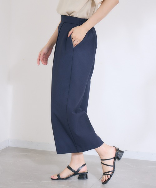 KATHARINE ROSS（キャサリンロス）の「【KATHARINE ROSS】【COOL】【接触冷感】【ドライタッチ】 日本製クロップドワイドパンツ（スラックス・レディース・ベージュ/ネイビー・MEDIUM）」の4枚目の写真