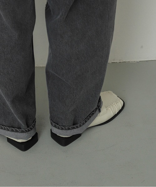 SENSE OF PLACE by URBAN RESEARCH（センスオブプレイスバイアーバンリサーチ）の「ギャザースクエアローファー（ローファー・レディース・アイボリー/ブラック・LARGE/MEDIUM/SMALL）」の4枚目の写真