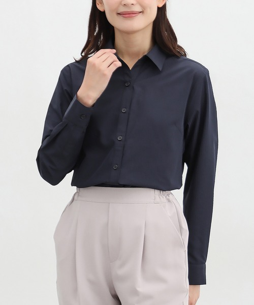 Honeys(ハニーズ)の「織柄スキッパーシャツ(ビジネスシャツ・レディース・グレイッシュベージュ/ミント/ネイビー/ホワイト/ピンク/サックスブルー・M/S/3L/LL/L)」の4枚目の写真