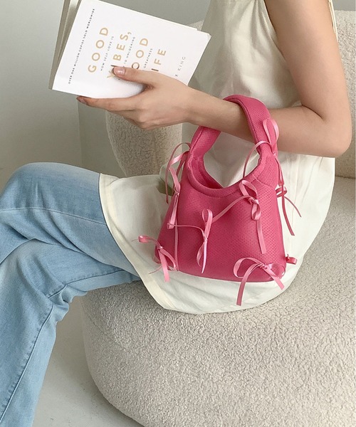 LA VORAGINE(ラ ヴォラジネ)の「リボン付き大人可愛いハンドバッグ(ハンドバッグ・レディース・ピンク/ブルー/ブラック/アイボリー・FREE)」の22枚目の写真