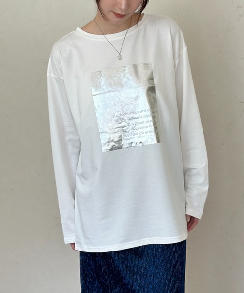 Per sist ence(パーシエンス)の「天竺箔プリントロンT(Tシャツ/カットソー・レディース・チャコールグレー/オフホワイト/ホワイト×グリーン・FREE)」の2枚目の写真