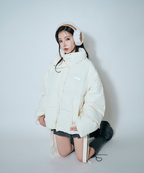 ANDGEEBEE(アンジービー)の「UNISEX バックロゴエコダウン(ダウンジャケット/コート・レディース・ブルー/アイボリー・FREE)」の7枚目の写真