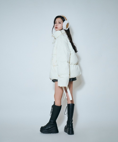 ANDGEEBEE(アンジービー)の「UNISEX バックロゴエコダウン(ダウンジャケット/コート・レディース・ブルー/アイボリー・FREE)」の10枚目の写真