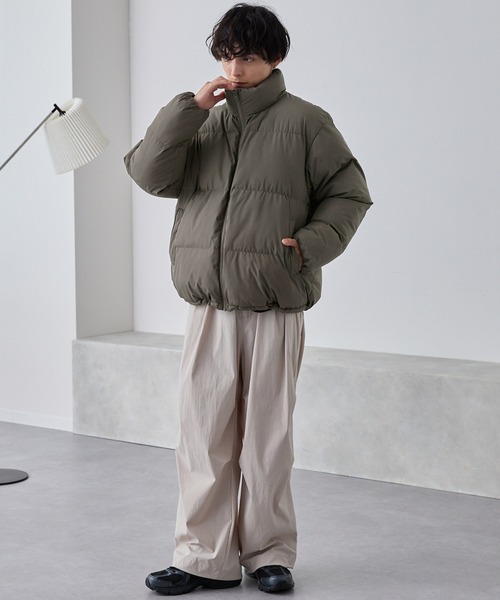 ショートボリューム撥水スタンドネックドロストパテッドブルゾン MONO