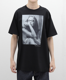 EDIFICE | COUTURE D`ADAM × Sam Haskins(クチュール ドアダム×サムハスキンス)  TEE(Tシャツ/カットソー)