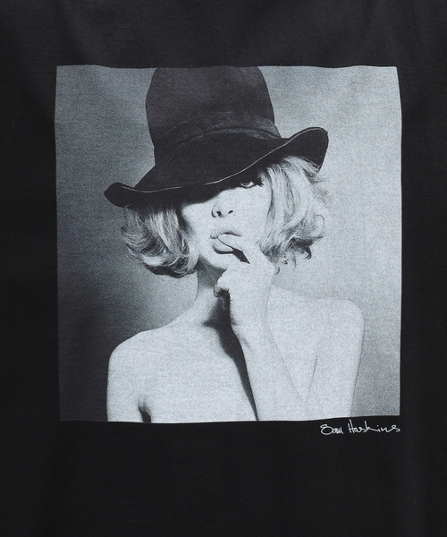 EDIFICE（エディフィス）の「COUTURE D`ADAM × Sam Haskins(クチュール ドアダム×サムハスキンス)  TEE（Tシャツ/カットソー・メンズ・ブラック系その他/ブラック×ブラック/ブラック・40/42）」の15枚目の写真