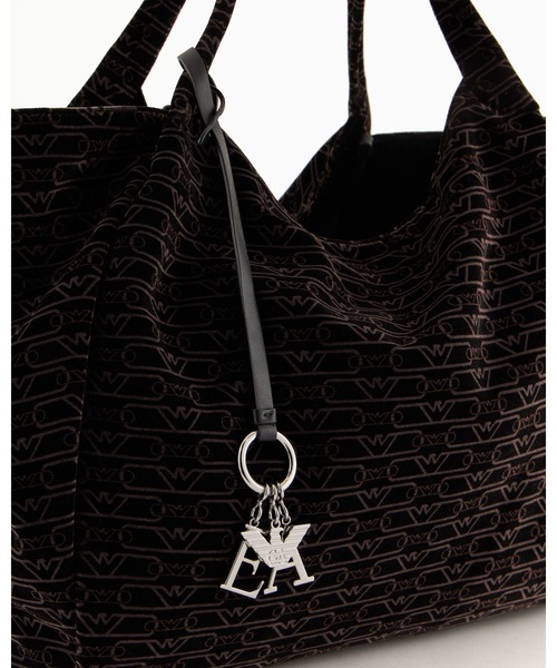 EMPORIO ARMANI（エンポリオアルマーニ）の「【エンポリオ アルマーニ】ショッパー ベルベット オールオーバーモノグラム オーバーサイズ（トートバッグ・レディース・ブラック・FREE）」の5枚目の写真