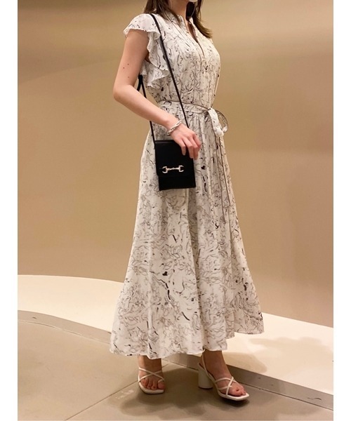 完売品　SNIDEL  花柄ワンピース スナイデル23年春新作、花柄プリーツワンピース＆ケープデザインの