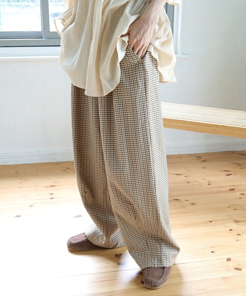 Crisp（クリスプ）の「チェックタックボリュームパンツ（スラックス・レディース・ブルー/ベージュ・FREE）」の6枚目の写真
