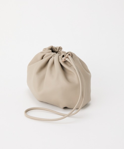 russet(ラシット)の「レザー巾着4WAYショルダーバッグ(ショルダーバッグ・レディース・ブラック/グレー系その他/オフホワイト/シルバー/レッド/ホワイト/スカイブルー/ダークブラウン/ブラウン/ボルドー/ベージュ/ダークグリーン/アイボリー/イエロー/グリーン・FREE)」の21枚目の写真
