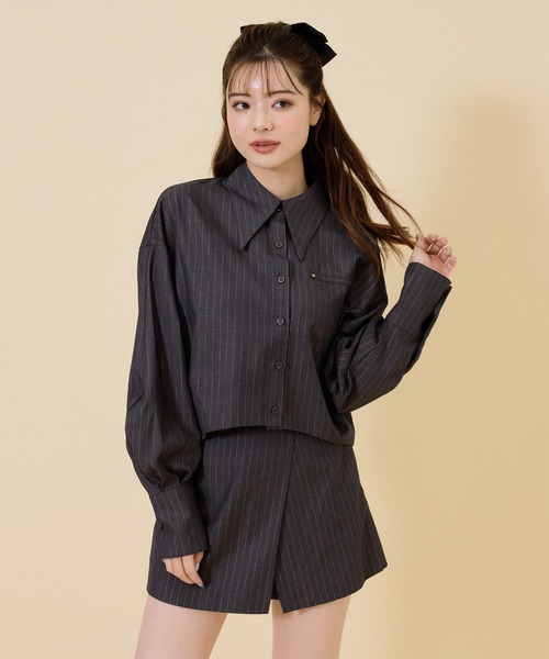 REDYAZEL（レディアゼル）の「【セットアップ可能】ゴールドラメストライプラップショートパンツ（その他パンツ・レディース・オフホワイト/グレー/ネイビー・FREE）」の12枚目の写真