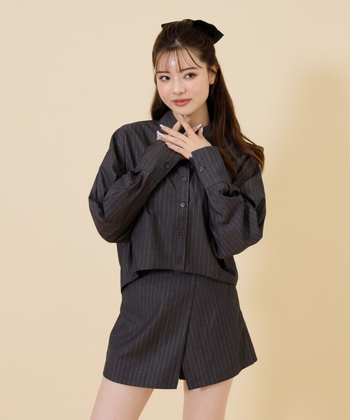 REDYAZEL（レディアゼル）の「【セットアップ可能】ゴールドラメストライプラップショートパンツ（その他パンツ・レディース・オフホワイト/グレー/ネイビー・FREE）」の13枚目の写真