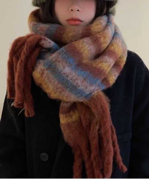 Fun & Daily（ファンアンドデイリー）の「F&D : マルチボーダーマフラー（マフラー・レディース・ブラウン/グリーン・FREE）」の4枚目の写真