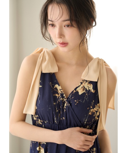 SNIDEL HOME（スナイデルホーム）の「ショルダーリボンワンピース（ルームウェア/パジャマ・レディース・ピンク/ネイビー/オフホワイト・FREE）」の6枚目の写真