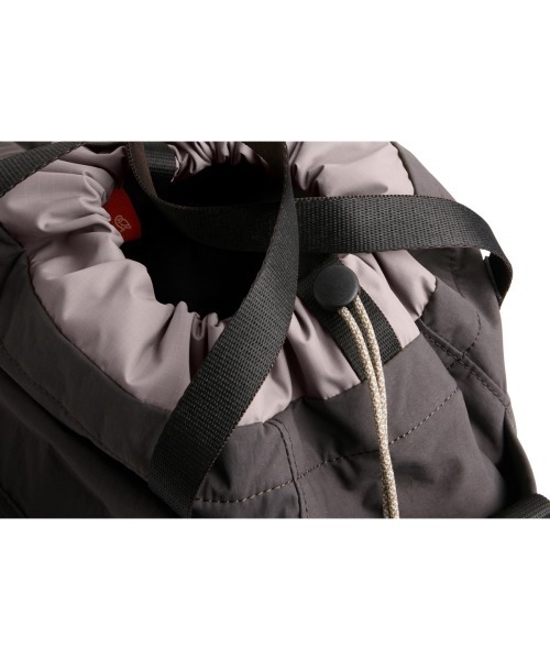 entre square(アントレスクエアー)の「Bellroy/ハンドバック/ショルダーバッグ Cinch Bucket Bag チャコール(ショルダーバッグ・メンズ・チャコール・ONE SIZE)」の4枚目の写真