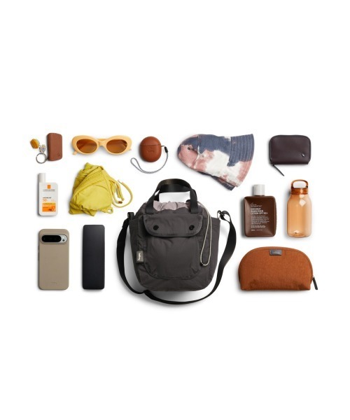 entre square(アントレスクエアー)の「Bellroy/ハンドバック/ショルダーバッグ Cinch Bucket Bag チャコール(ショルダーバッグ・メンズ・チャコール・ONE SIZE)」の10枚目の写真