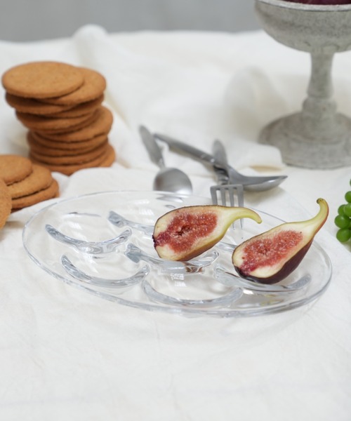 DULTON(ダルトン)の「GLASS TRAY OVAL-7/ガラス パーテーション トレイ オーバル(食器・メンズ・クリア・7)」の1枚目の写真