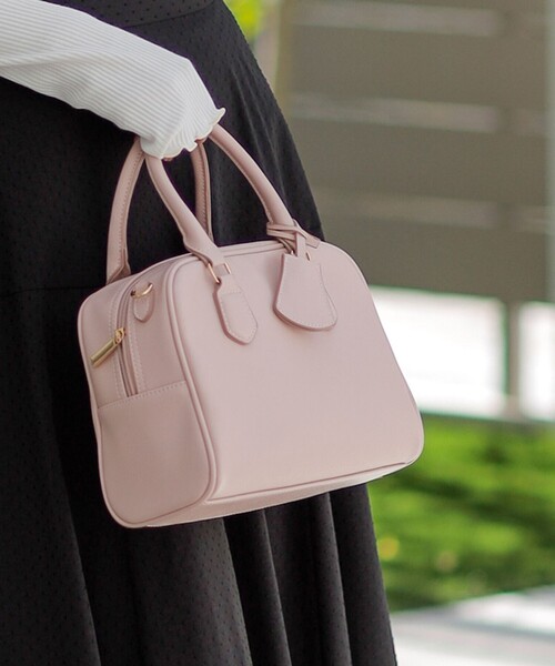 【2WAY】チャーム付きスクエアボストンバッグ