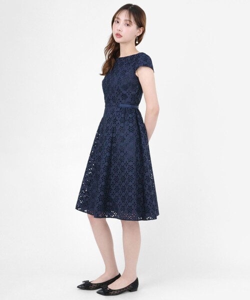 TOCCA(トッカ)の「FLOWER STORM ドレス(ワンピース・レディース・ネイビー系7/ライトグリーン系7・0/2/4/6/00)」の6枚目の写真