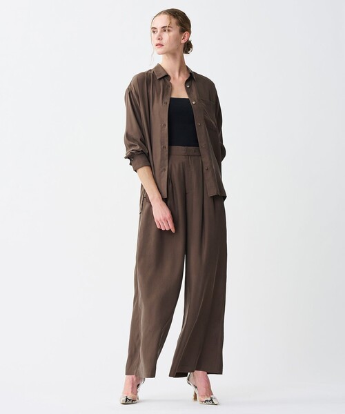 uncrave（アンクレイヴ）の「フィブリルシャンブレー ミドルシャツ（シャツ/ブラウス・レディース・ダークブラウン系/グレー系/ベージュ系・1/2）」の8枚目の写真