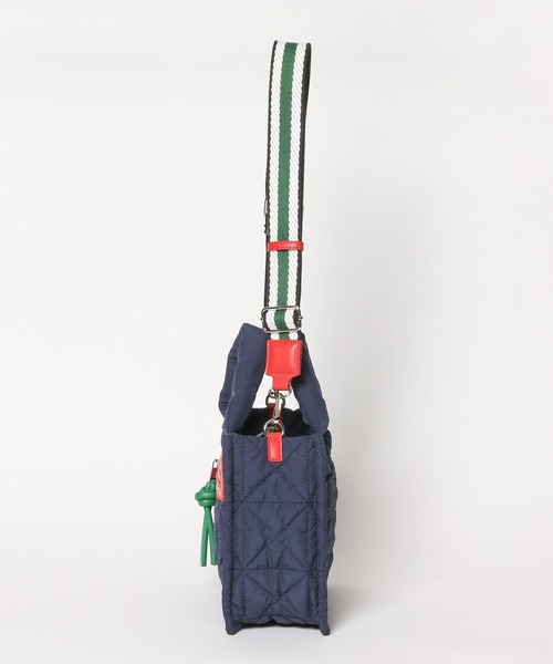 BAYFLOW（ベイフロー）の「[500mlペットボトルが入る]キルトパッファースクエアショルダー（ショルダーバッグ・レディース・ブラック/ライトグレー/ネイビー/ベージュ系/イエロー/オレンジ/アイボリー/シルバー/ブラウン/ホワイト・FREE）」の19枚目の写真