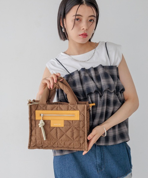 500mlペットボトルが入る]キルトパッファースクエアショルダー