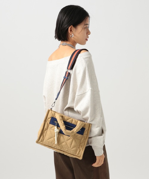 BAYFLOW（ベイフロー）の「[500mlペットボトルが入る]キルトパッファースクエアショルダー（ショルダーバッグ・レディース・ブラック/ライトグレー/ネイビー/ベージュ系/イエロー/オレンジ/アイボリー/シルバー/ブラウン/ホワイト・FREE）」の13枚目の写真