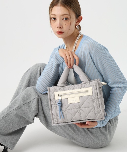 BAYFLOW（ベイフロー）の「[500mlペットボトルが入る]キルトパッファースクエアショルダー（ショルダーバッグ・レディース・ブラック/ライトグレー/ネイビー/ベージュ系/イエロー/オレンジ/アイボリー/シルバー/ブラウン/ホワイト・FREE）」の12枚目の写真