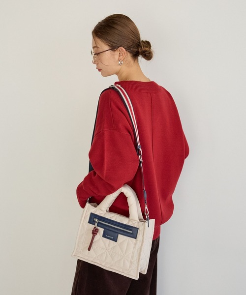 BAYFLOW（ベイフロー）の「[500mlペットボトルが入る]キルトパッファースクエアショルダー（ショルダーバッグ・レディース・ブラック/ライトグレー/ネイビー/ベージュ系/イエロー/オレンジ/アイボリー/シルバー/ブラウン/ホワイト・FREE）」の11枚目の写真