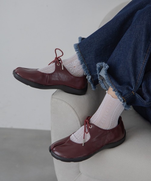 VACANCY（ヴァカンシー）の「リボン足袋スニーカー/新色追加（スニーカー・レディース・ブラック/シルバー/ボルドー・X-LARGE/LARGE/MEDIUM）」の2枚目の写真