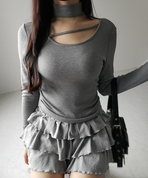 me+em select(ミームセレクト)の「【 3color / 裏起毛 】チョーカーナナメストラップシャーリングトップス / choker naname strap shirring tops(Tシャツ/カットソー・レディース・ホワイト/ブラック/グレー・FREE)」の16枚目の写真