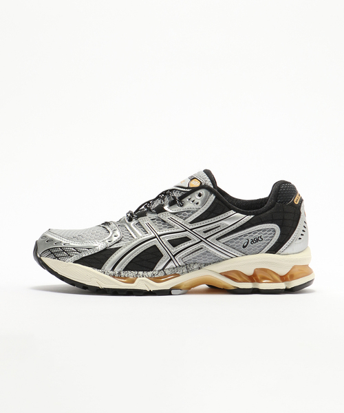 ASICS(アシックス)の「ASICS / アシックス GEL-NIMBUS 10.1 / 1203A543(スニーカー・レディース・ブラック系その他/ブラック/グリーン・24cm/25cm)」の2枚目の写真