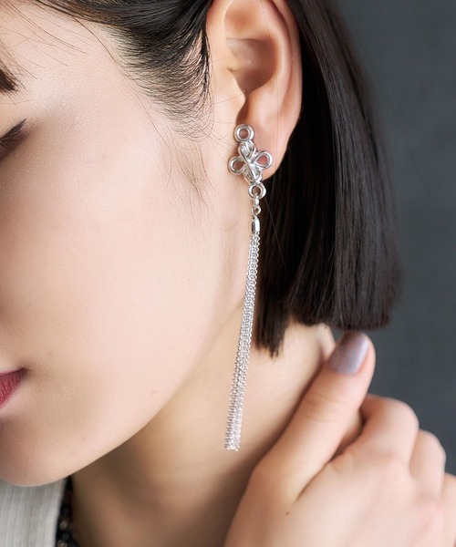 HARE(ハレ)の「チャイナロングイヤリング(HARE)(イヤリング・レディース・ブラック/シルバー・FREE)」の1枚目の写真