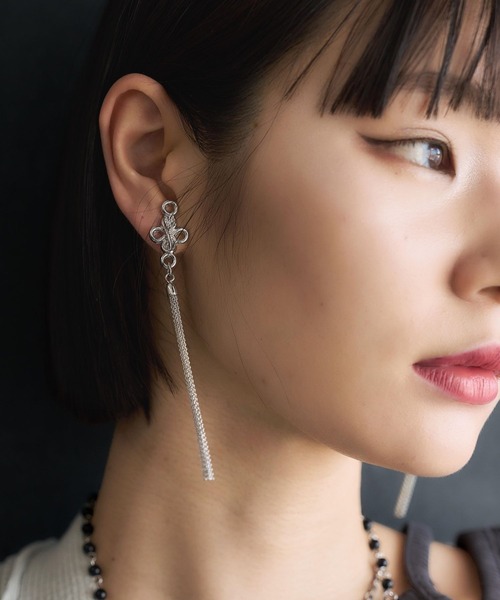 HARE(ハレ)の「チャイナロングイヤリング(HARE)(イヤリング・レディース・ブラック/シルバー・FREE)」の6枚目の写真