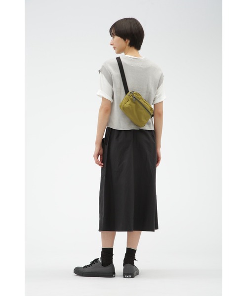 MHL.(エムエイチエル)の「WA-SHI COTTON PLAINWEAVE(ボディバッグ/ウエストポーチ・レディース・ネイビー/カーキ/グレー・FREE)」の9枚目の写真