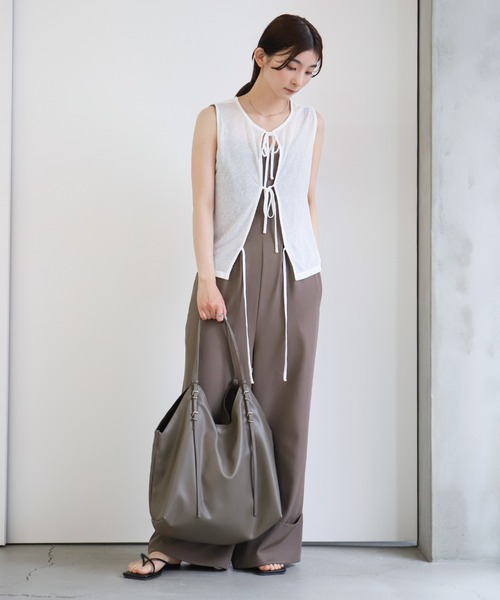 select MOCA(セレクトモカ)の「バックルハンドルビッグバッグ(トートバッグ・レディース・グレイッシュベージュ/ブラック・FREE)」の4枚目の写真